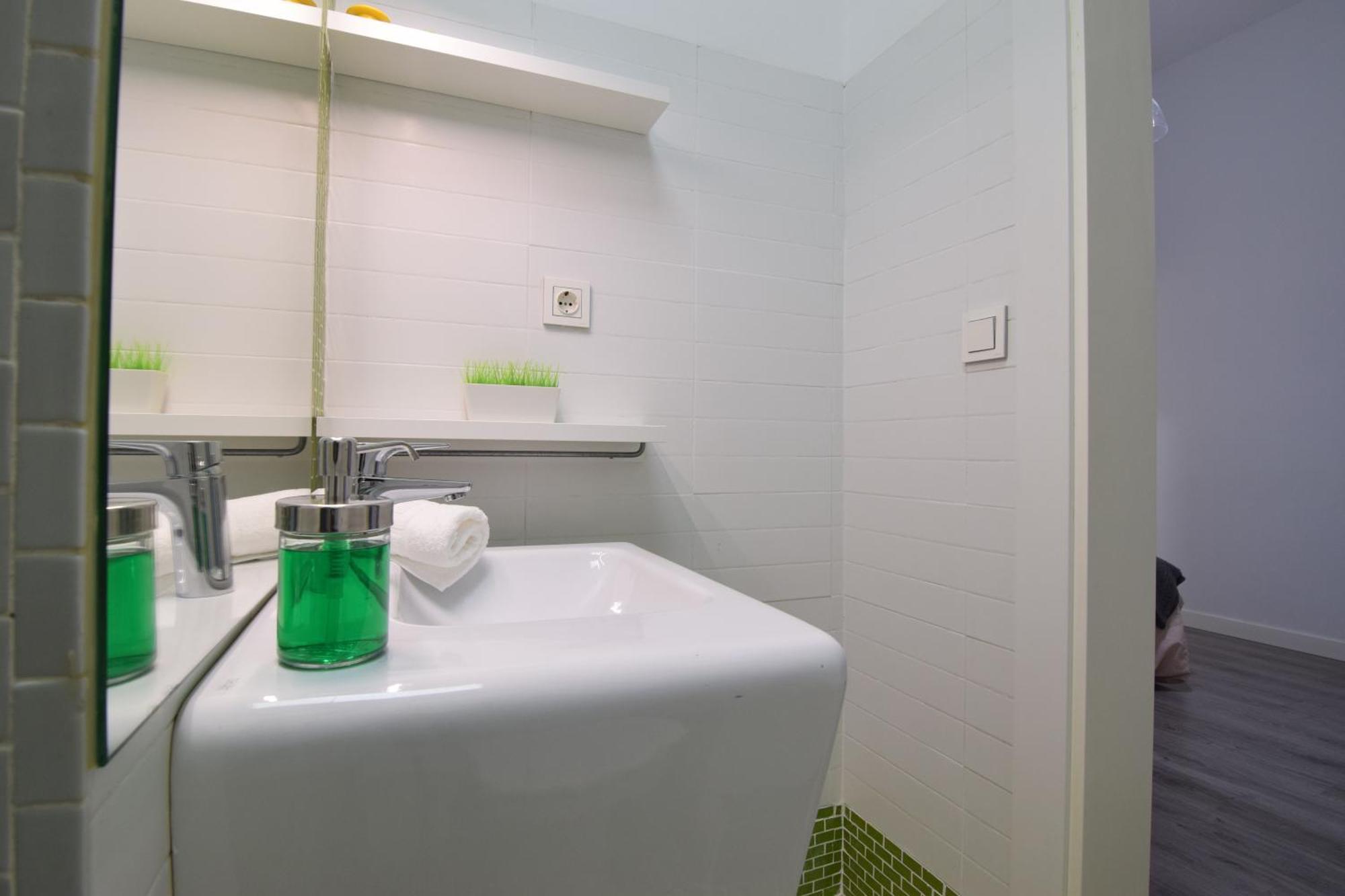 Apartamento Atarazanas Malaga Centro Historico Bagian luar foto