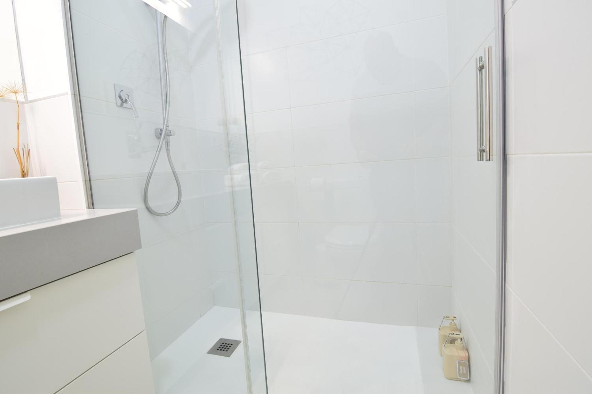 Apartamento Atarazanas Malaga Centro Historico Bagian luar foto