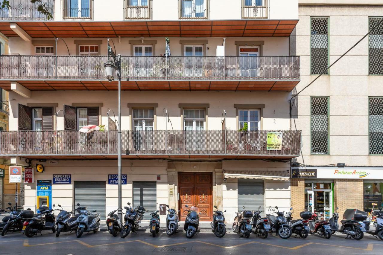 Apartamento Atarazanas Malaga Centro Historico Bagian luar foto