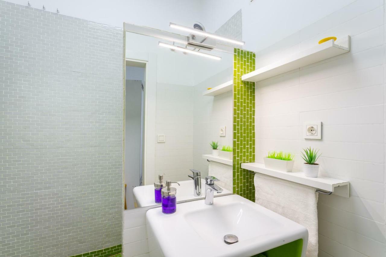 Apartamento Atarazanas Malaga Centro Historico Bagian luar foto